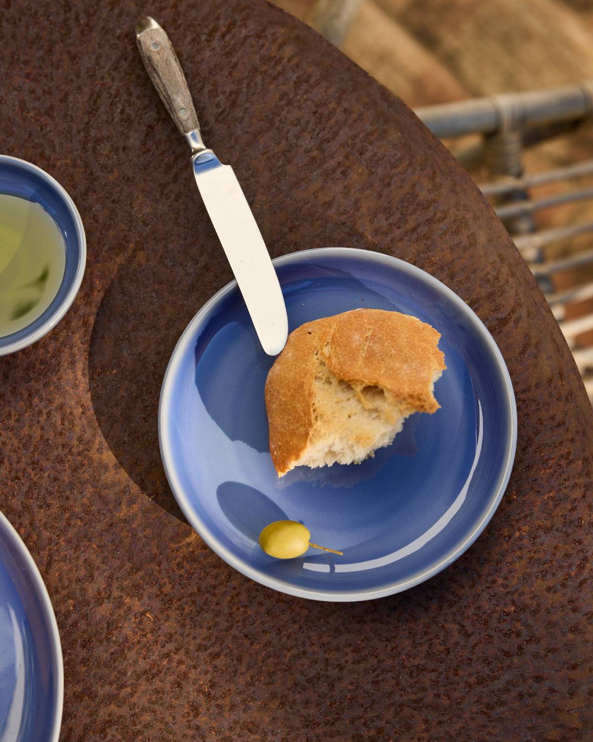 Mini Plate Classic - Sapphire Blue lifestyle