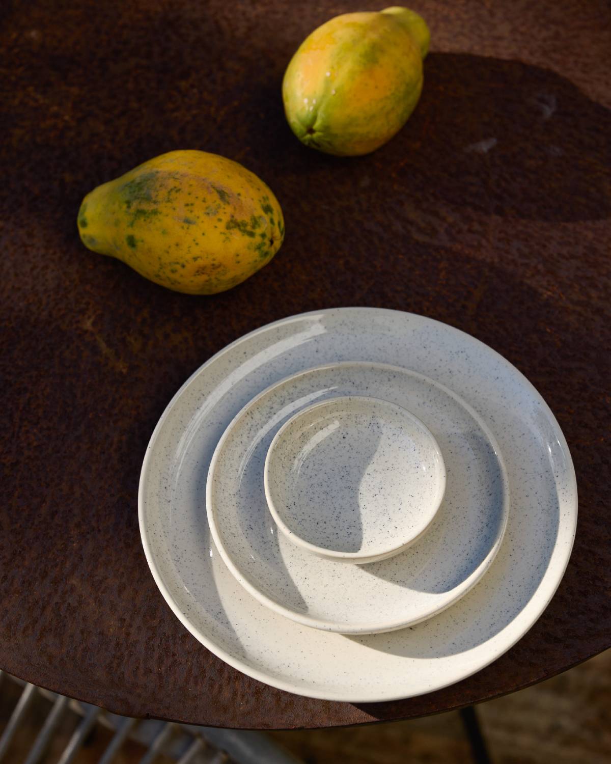 Mini Plate Classic - Sand detail